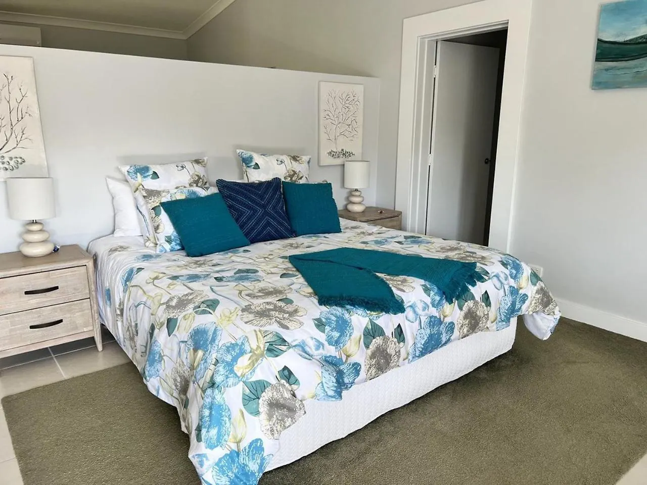 The Country House At Hunchy Montville Flaxton 0*,